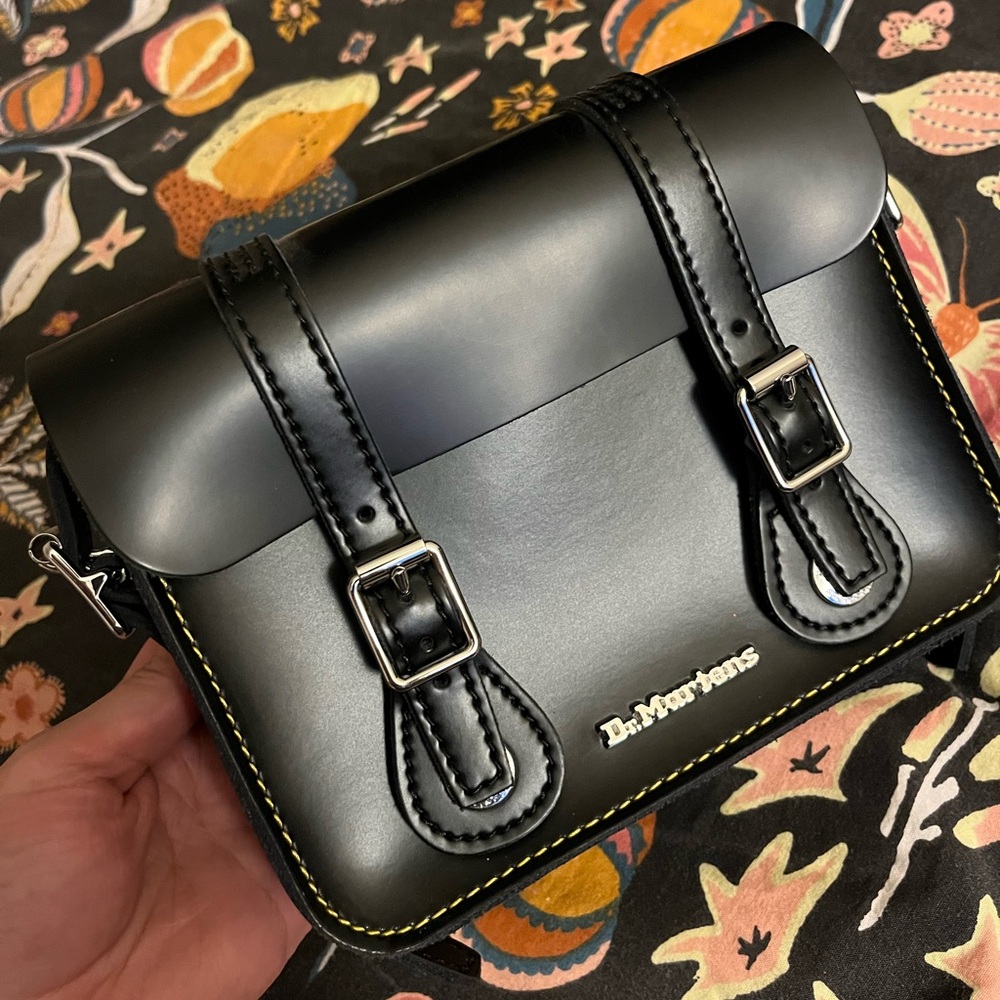 Dr martens crossbody